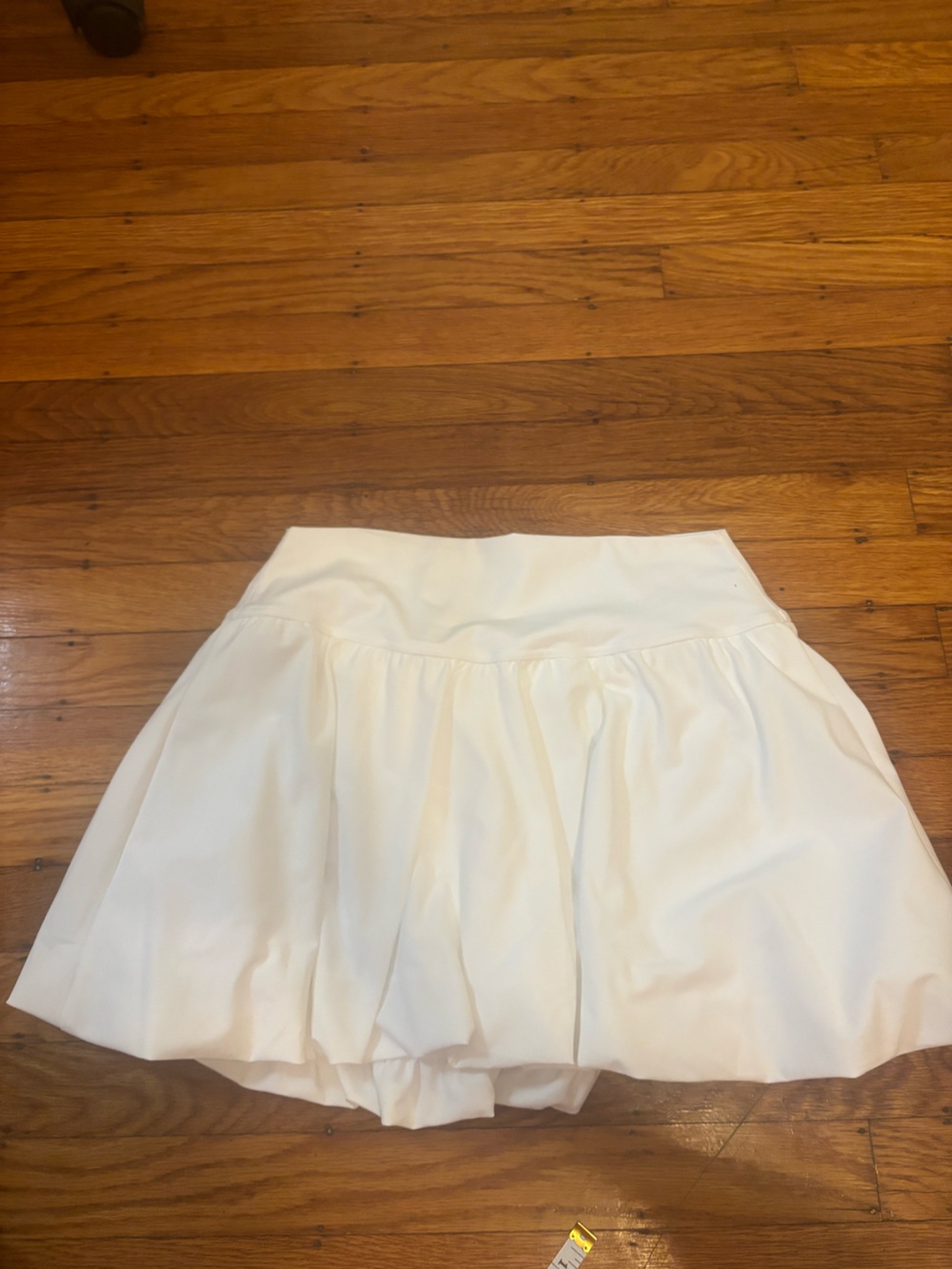 Hollister White Bubble Mini Skirt Size Medium